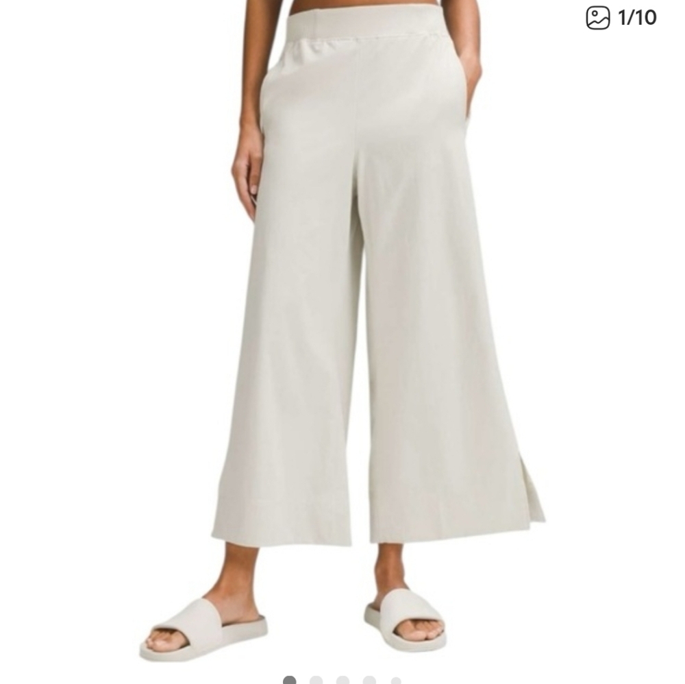 Lululemon Stretch Woven Wide Leg High Rise Crop Bone XL